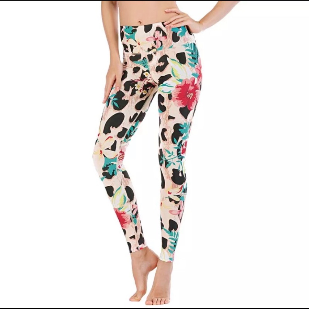 NWOT yoga leggings